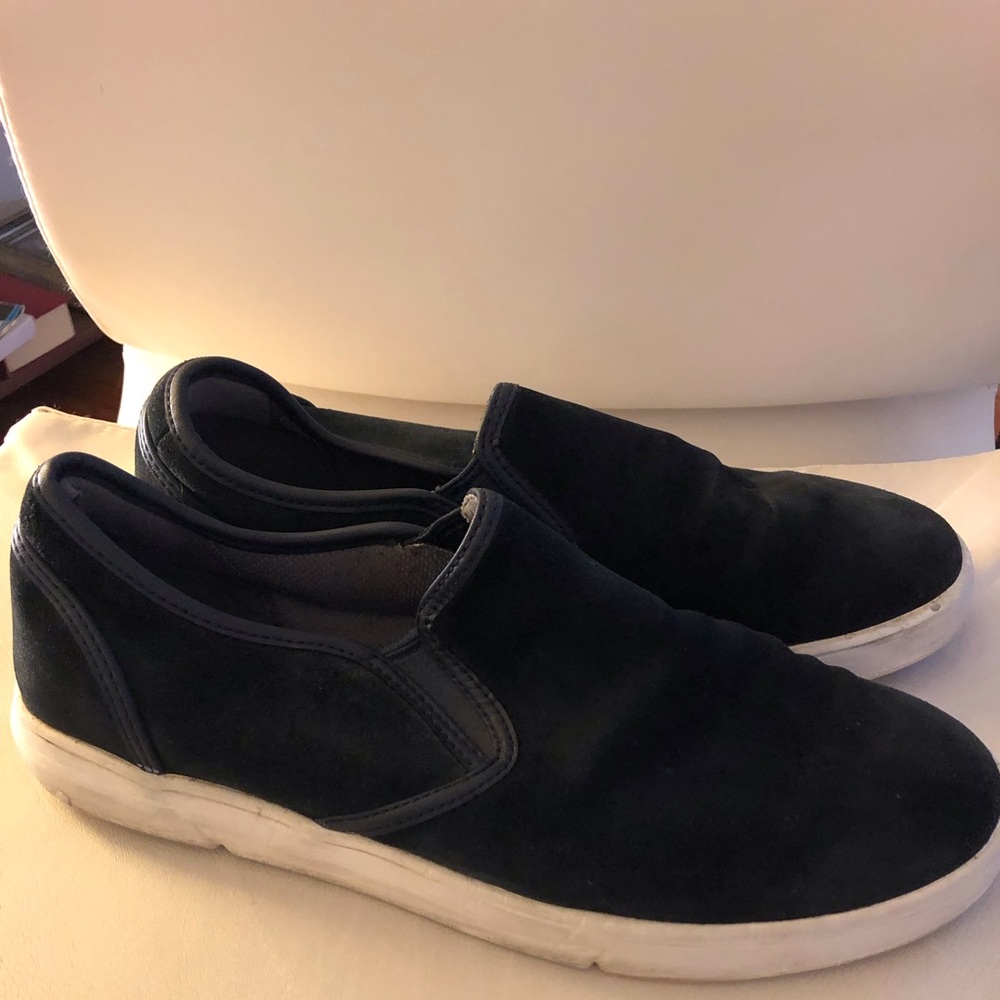 Men’s size 9, Clark’s boat sliders